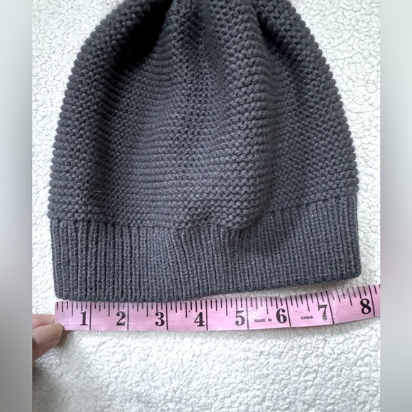 Gortex Charcoal Knit Beanie with faux Fur Pop-Pom. 100% Acrylic. MPG4003971. - Picture 5 of 7